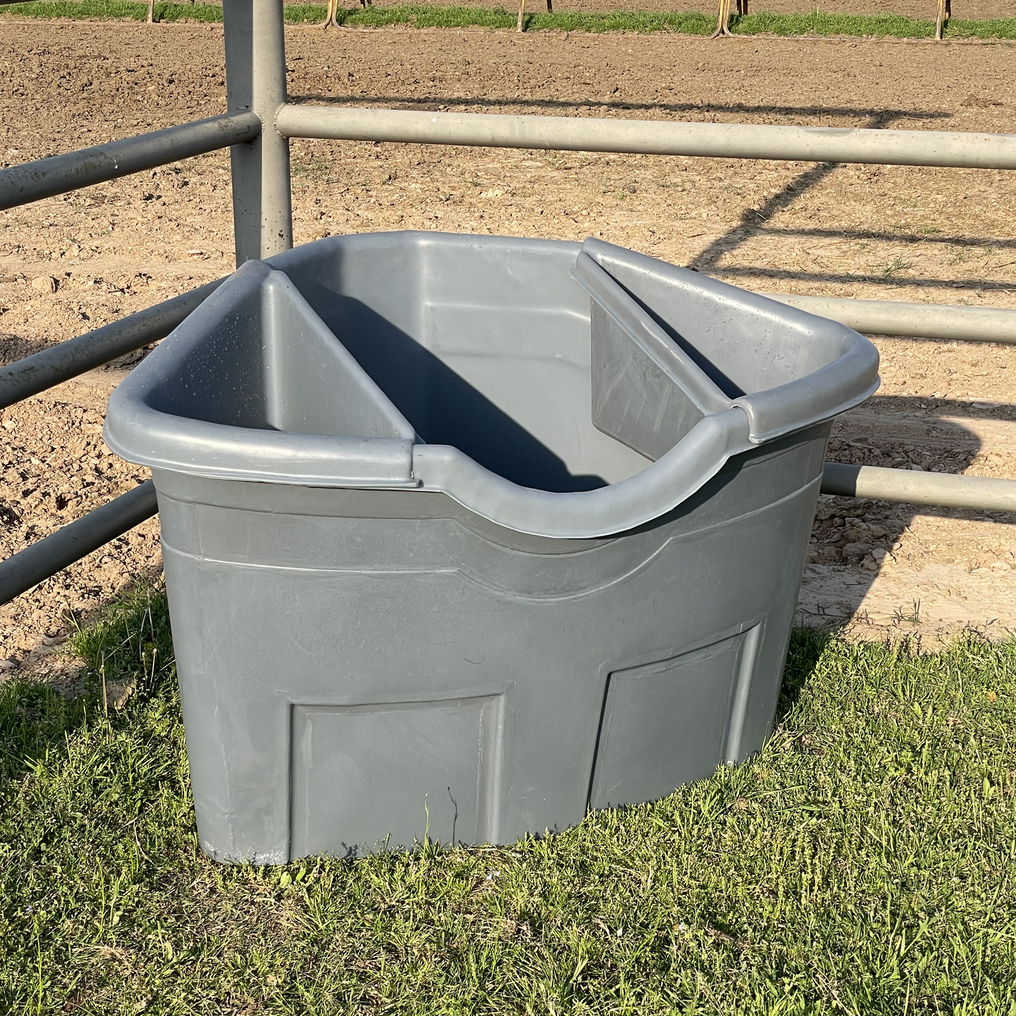Corner Horse Feeder